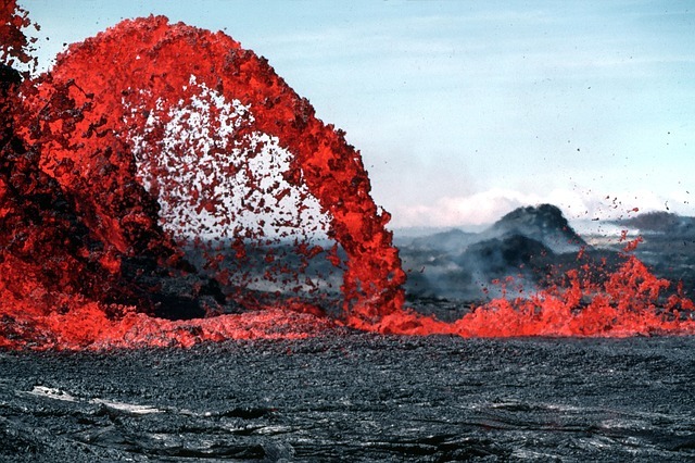 volcan éruption