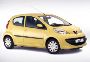 Peugeot 107: voiture en carton